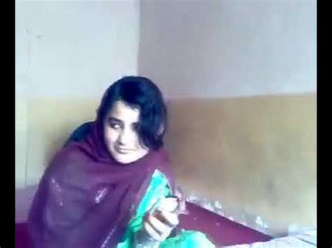 Pakistani Pathan pastho beautiful girl sexy with her boyfriend live。